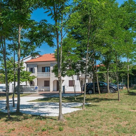 Apartments Vienna Zambratija  Zewnętrze zdjęcie