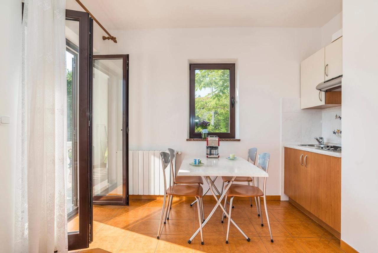 Apartments Vienna Zambratija  Pokój zdjęcie