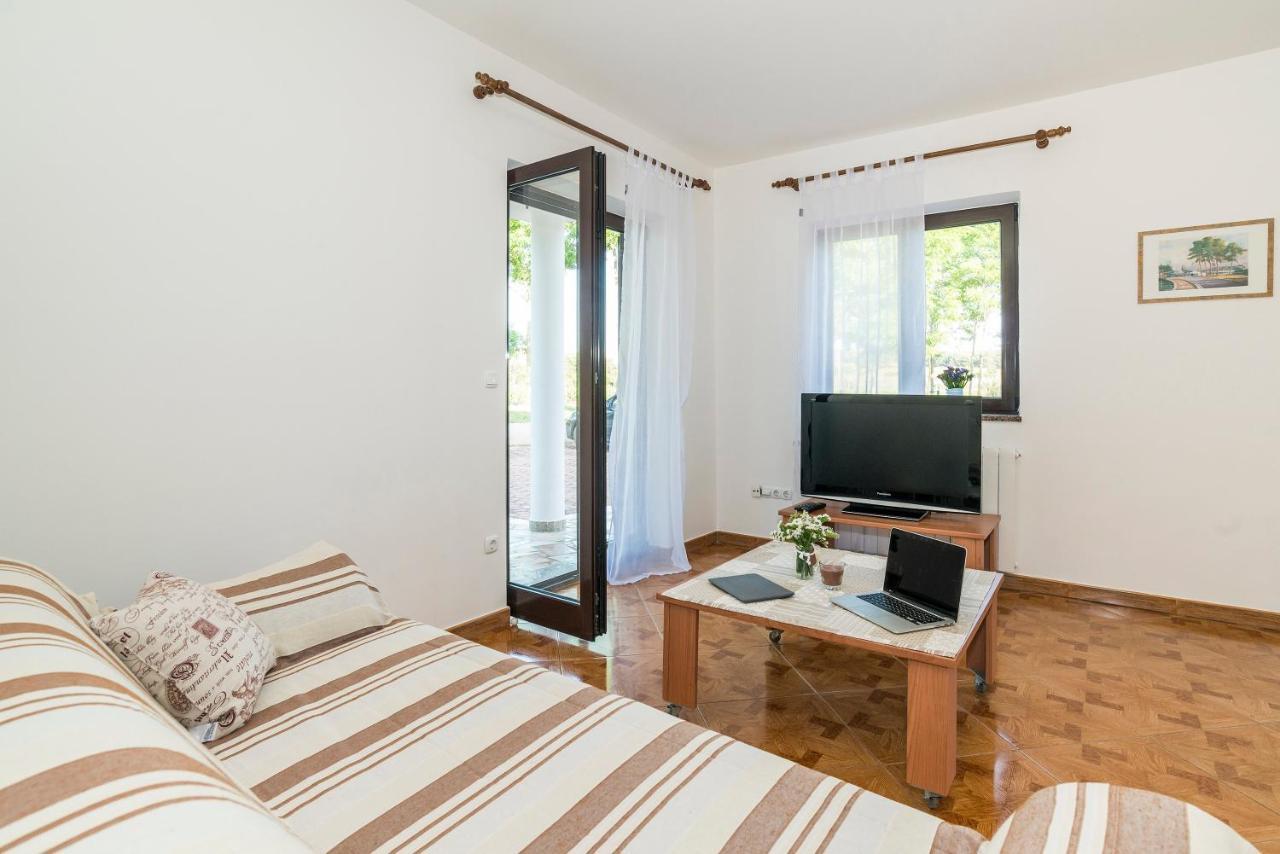 Apartments Vienna Zambratija  Pokój zdjęcie